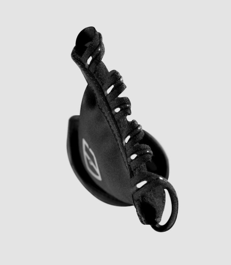 Backhand Glove - Black