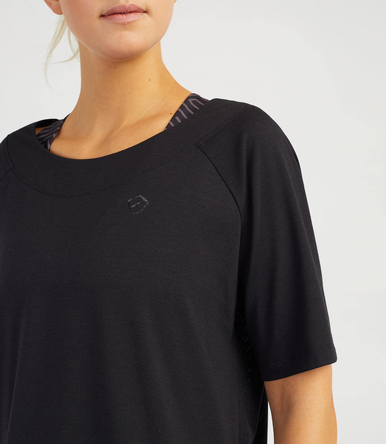 Tennis T-shirt Vests-Women's Tops-Bridget Loose Tee-Black-PlayBrave Sports UK