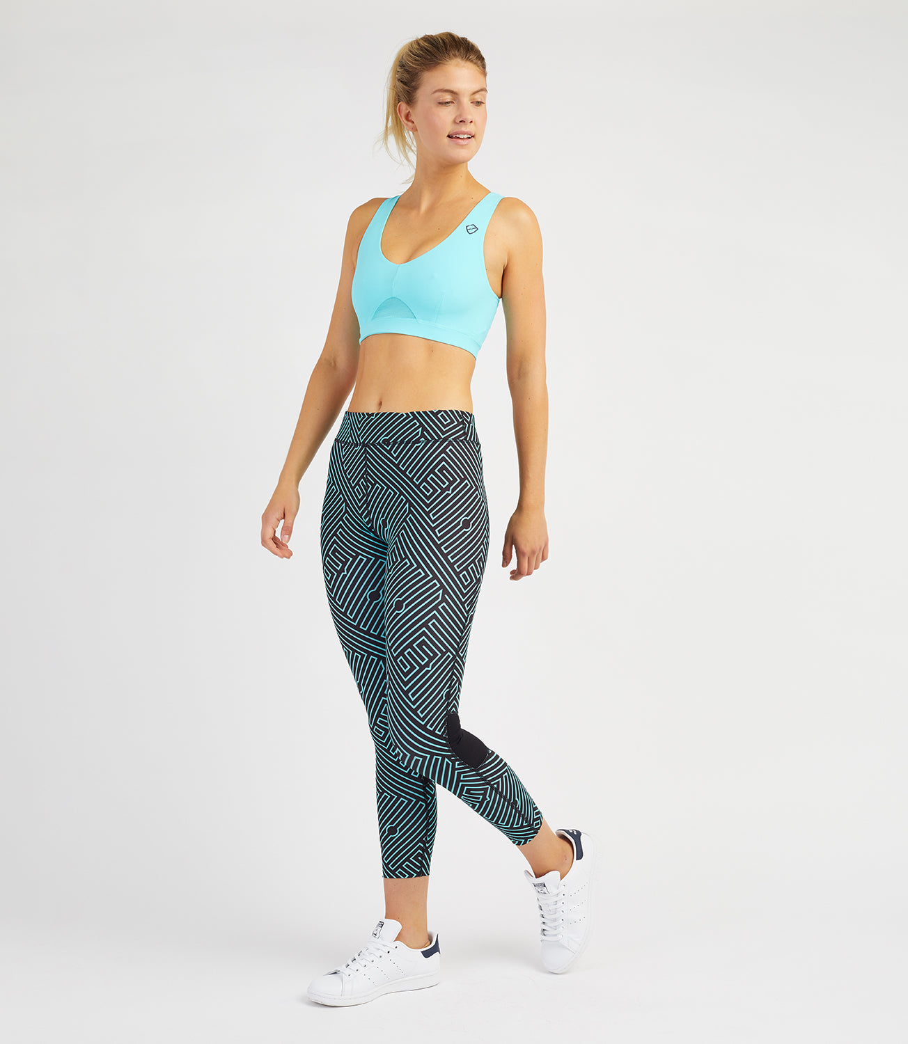 Sports bra light blue small seamless - PlayBrave Sports UK