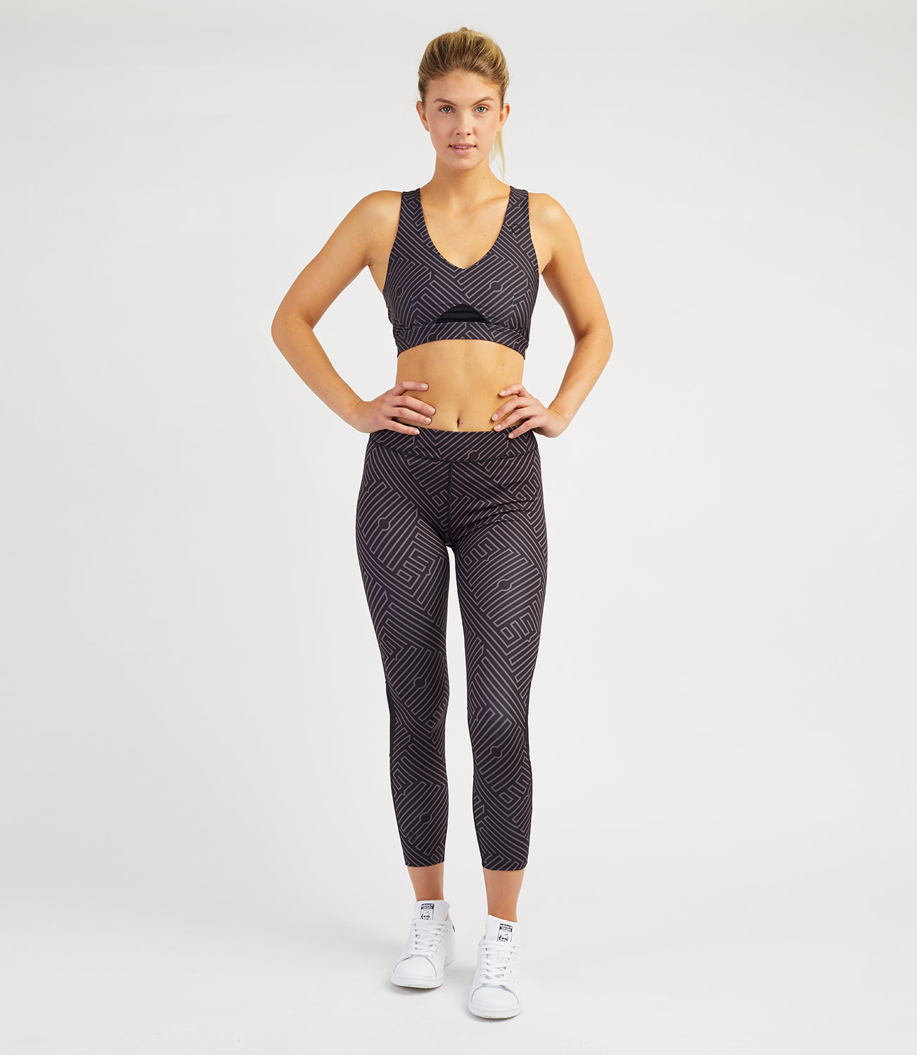 Black Print Sports Bra for Tennis and Running - PlayBrave Sports UK